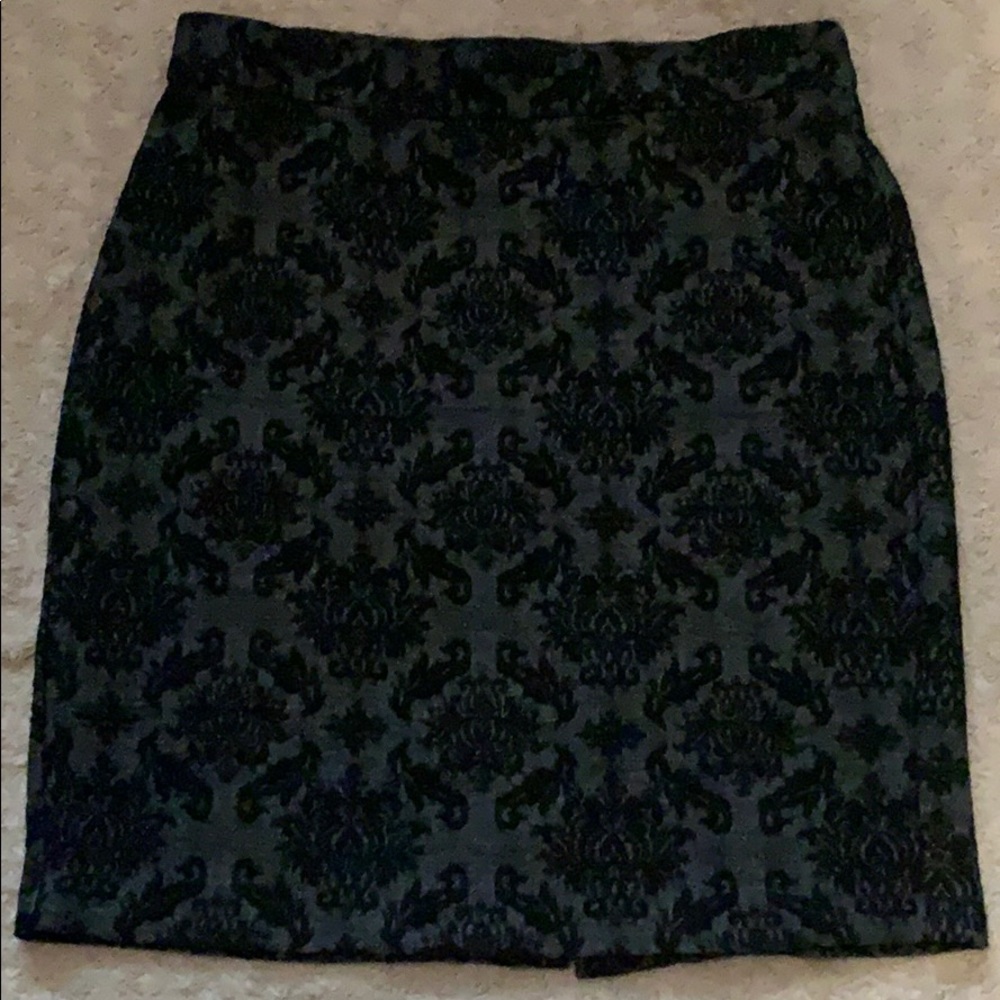 Rod & Ali pull-on damask pattern skirt